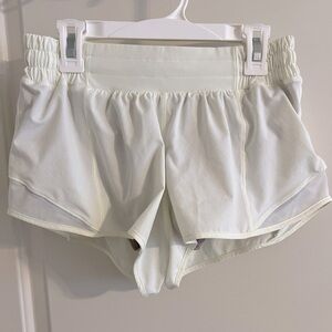 Lululemon Hotty Hot Low Rise Lined Shorts 2.5”